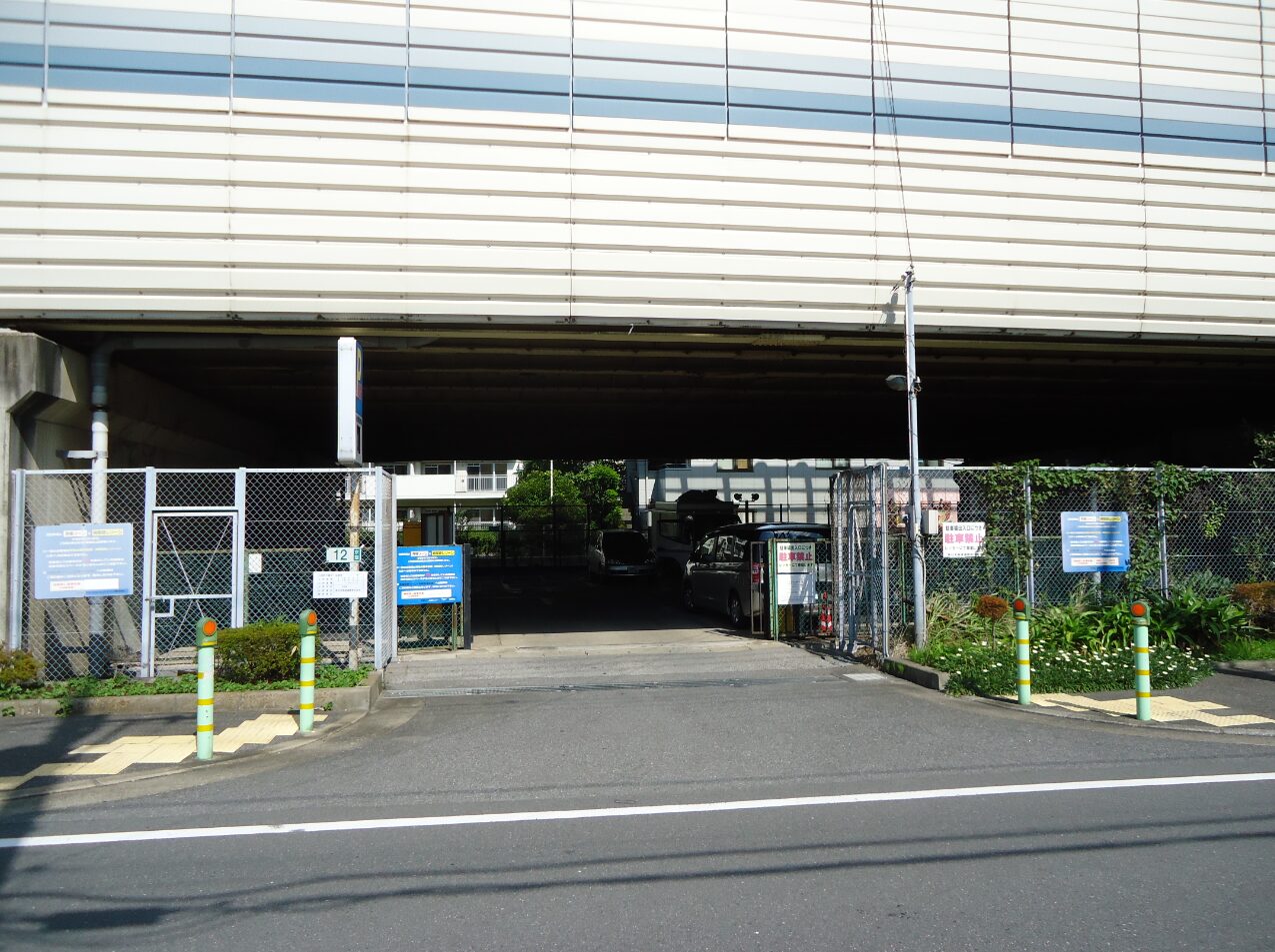 京葉道路 谷津駐車場